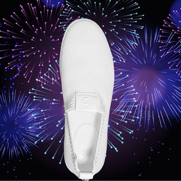 MICHAEL MICHAEL KORS Women's Juno Knit Slip-On Sneakers in the Size 9.5M - Picture 3 of 15